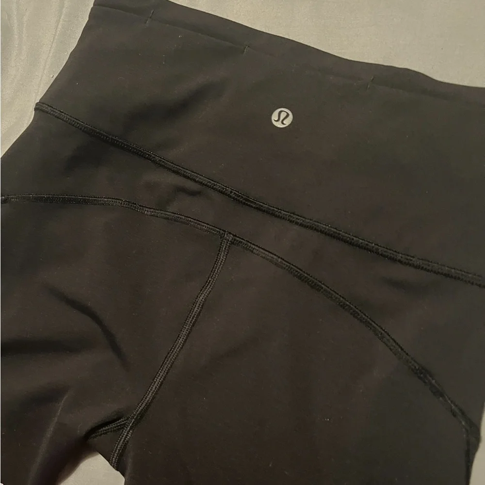 Lululemon Hit It 21' Crop